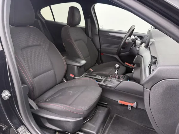 Photo 21 of 26 of WF0NXXGCHNNB06805 Ford Focus 1.0 EcoBoost Hybrid ST Line