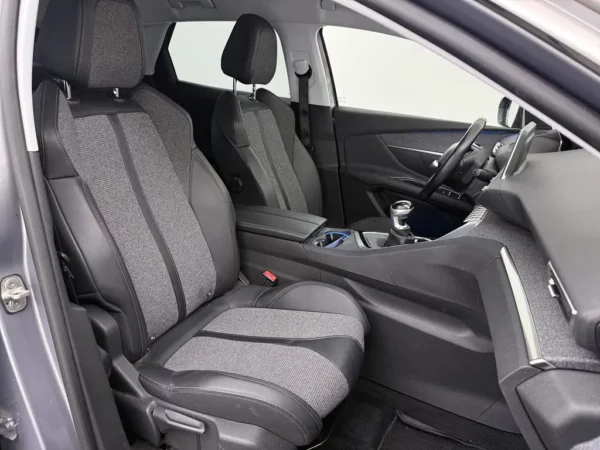 Peugeot 3008 1.2 PureTech AGC Allure
