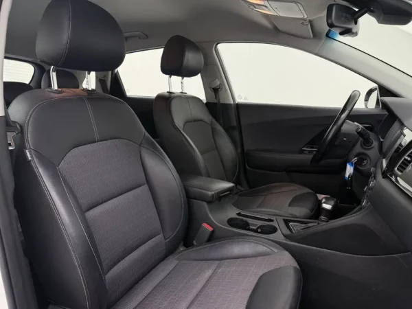 Kia Niro 1.6 GDi Hybrid DynamicLine Navi
