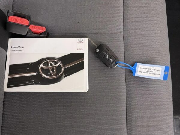 Toyota Proace Shuttle 1.5 D-4D Cool Comfort Compact 9p.