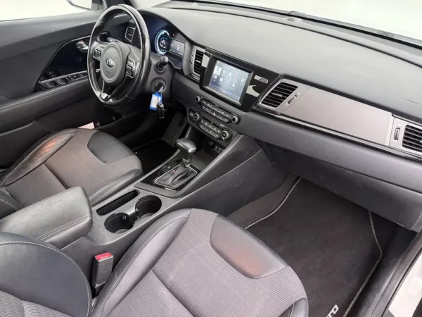 Kia Niro 1.6 GDi Hybrid DynamicLine Navi