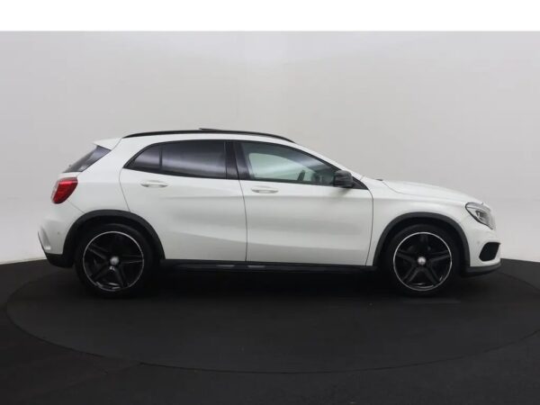 Mercedes-Benz GLA 180 Aut. Ambition