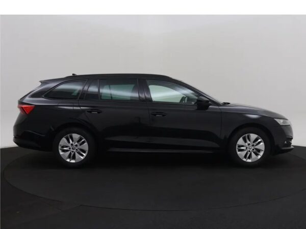 Skoda Octavia Combi 1.5 e-TSI Business Edition