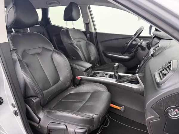 Photo 24 of 31 of VF1RFE00859824686 Renault Kadjar 1.2 TCe Bose