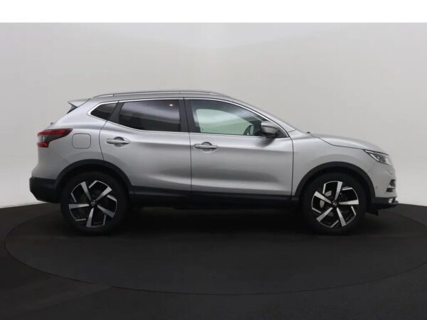 Nissan QASHQAI 1.3 DIG-T Tekna +