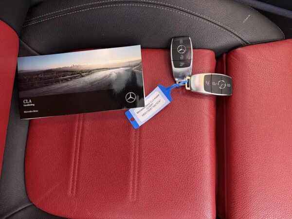 Mercedes-Benz CLA-Klasse 200 Premium Plus