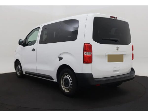 Toyota Proace Shuttle 1.5 D-4D Cool Comfort Compact 9p.