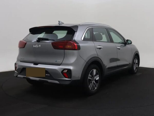 Photo 3 of 25 of KNACC81CGN5515549 Kia Niro 1.6 GDi Hybrid DynamicLine (5-drs