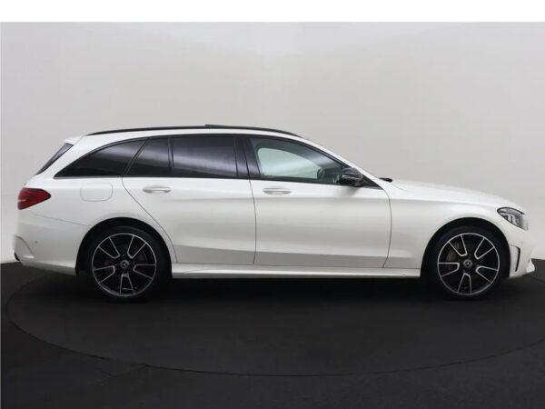 Photo 31 of 33 of WDD2052781F718717 Mercedes-Benz C-Klasse Estate 200 4MATIC Premium Plus AMG