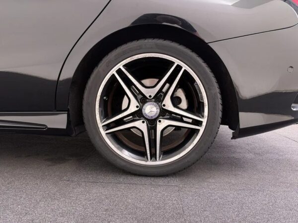 Mercedes-Benz CLA-Klasse 180 Ambition AMG