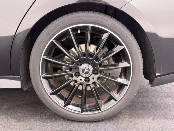 Mercedes-Benz CLA-Klasse 200 Premium Plus