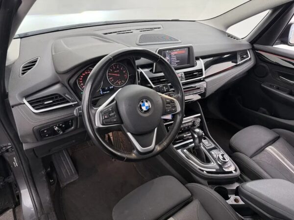 Photo 5 of 26 of WBA2D310205C56382 BMW 2 Serie Gran Tourer 218i Aut. High Executive 7-Seats