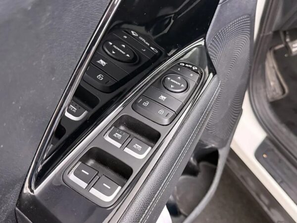 Kia Niro 1.6 GDi Hybrid DynamicLine Navi