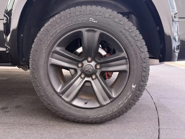 Photo 5 of 30 of 1C6RR7MT5HS793233 Dodge Ram 1500 5.7 V8 4x4 Quad