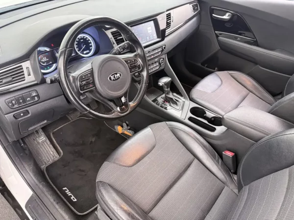 Kia Niro 1.6 GDi Hybrid DynamicLine Navi