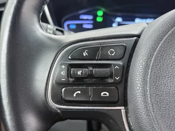 Photo 7 of 25 of KNACC81CGN5515549 Kia Niro 1.6 GDi Hybrid DynamicLine (5-drs