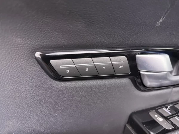 Photo 7 of 26 of SALVA5BN2HH211781 Land Rover Range Rover Evoque Convertible 2.0 TD4