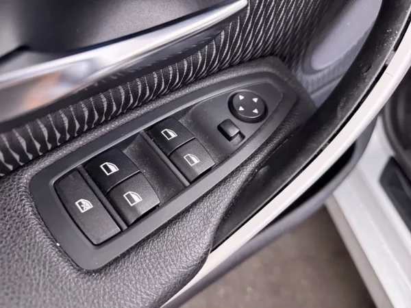 Photo 7 of 26 of WBA4A11010D401789 BMW 4 Serie Gran Coupé 420i Aut. Executive