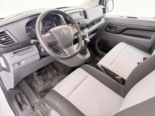 Toyota Proace Shuttle 1.5 D-4D Cool Comfort Compact 9p.