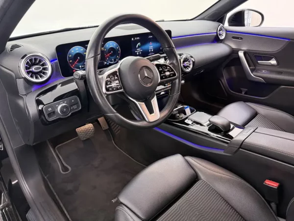 Mercedes-Benz A-Klasse 220 Aut. Premium