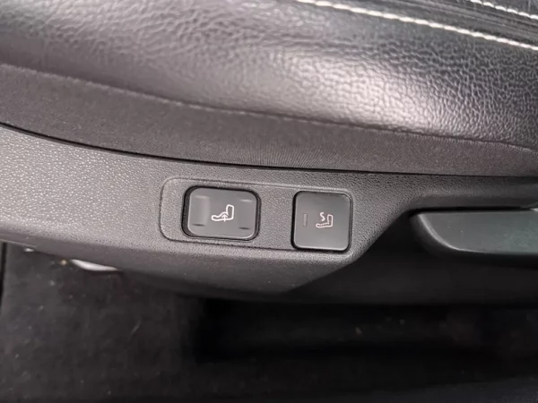 Photo 7 of 30 of VF7NXBHZMGY512722 DS DS 4 Crossback 1.6 BlueHDi Chic
