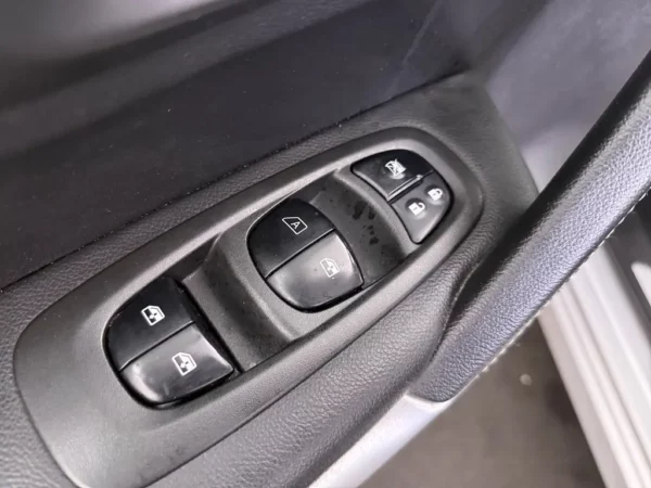 Photo 7 of 31 of VF1RFE00859824686 Renault Kadjar 1.2 TCe Bose