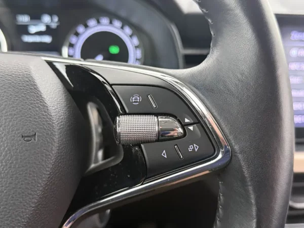 Photo 8 of 22 of TMBGK6NW1M3080096 Skoda Kamiq 1.5 TSI ACT Aut.