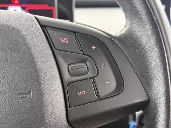 Photo 8 of 23 of VF70PHMZBHE543564 Citroen C4 Cactus 1.2 PureTech Feel