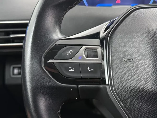 Peugeot 3008 1.2 PureTech AGC Allure