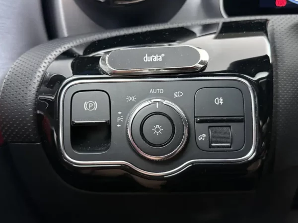 Mercedes-Benz CLA-Klasse 200 Premium Plus