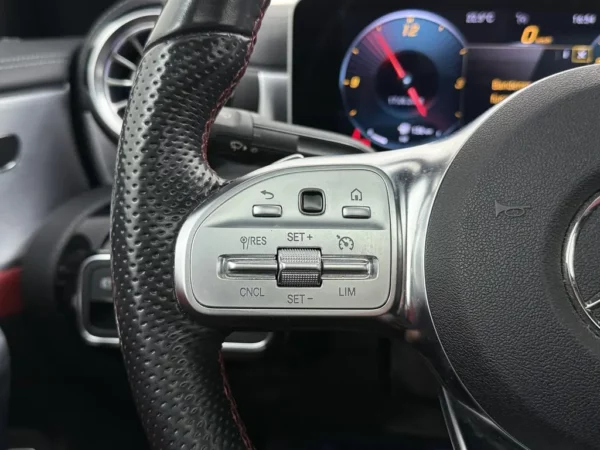 Mercedes-Benz CLA-Klasse 200 Premium Plus
