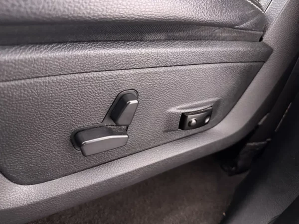Photo 9 of 30 of 1C6RR7MT5HS793233 Dodge Ram 1500 5.7 V8 4x4 Quad