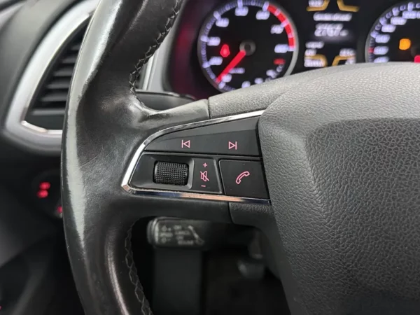 Photo 10 of 26 of VSSZZZ5FZJR065931 SEAT Leon 1.0 EcoTSI Style Business Intense