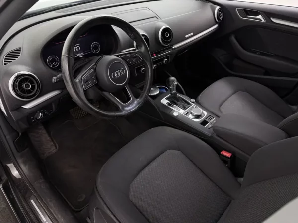 Audi A3 Sportback 1.4 e-tron Lease Edition