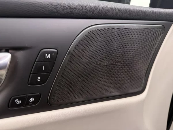Photo 10 of 30 of 7JRZSK6VDMG095365 Volvo S60 2.0 B3 Inscription