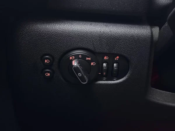 MINI 3-deurs 1.5 Cooper Dalston Edition Aut. Led