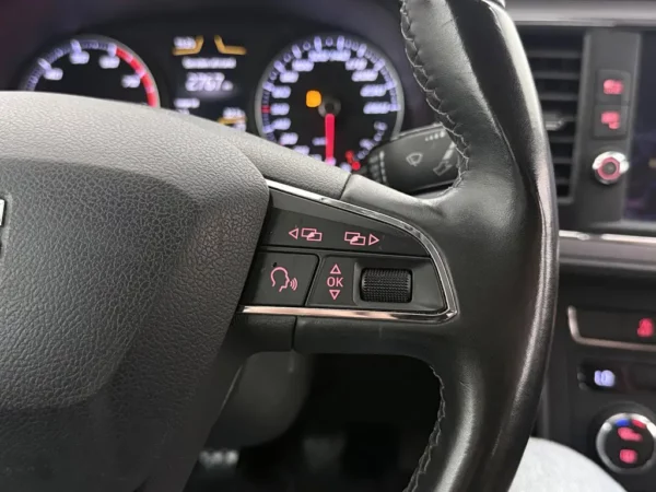 Photo 11 of 26 of VSSZZZ5FZJR065931 SEAT Leon 1.0 EcoTSI Style Business Intense