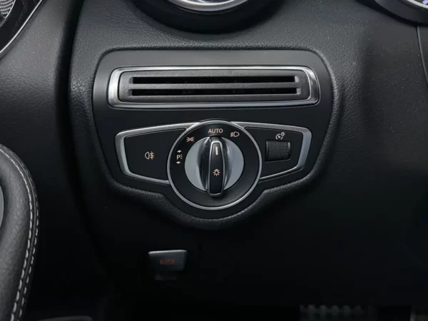 Photo 11 of 28 of WDC2539541F225842 Mercedes-Benz GLC 350e 4MATIC Ambition