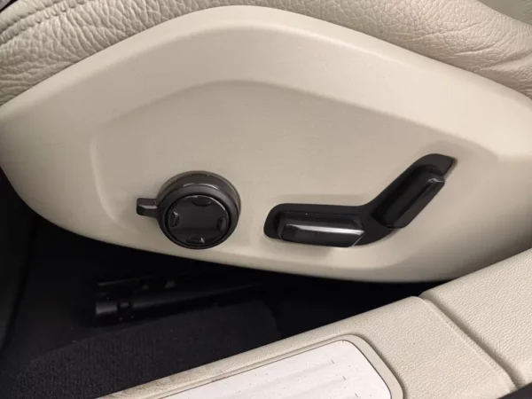 Photo 11 of 30 of 7JRZSK6VDMG095365 Volvo S60 2.0 B3 Inscription