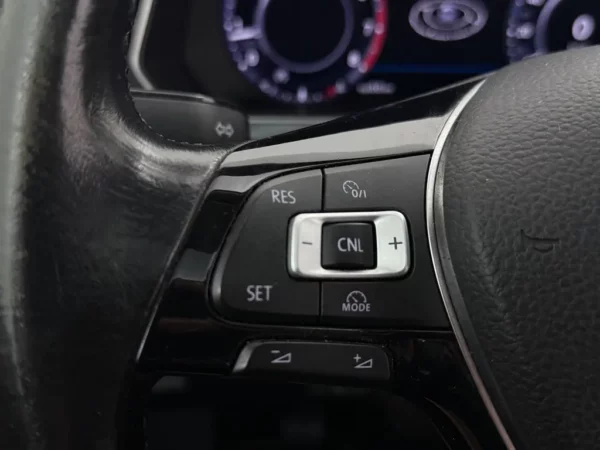 Photo 12 of 25 of WVGZZZ5NZHW892404 Volkswagen Tiguan 1.4 TSI Connected Series