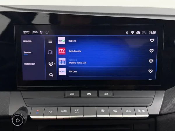 Photo 13 of 24 of VXKFRHNSLP1066137 Opel Astra Sports Tourer 1.2 Level 2 LED