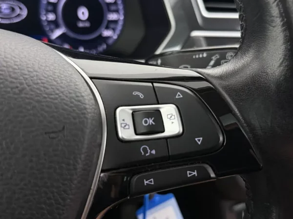 Photo 13 of 25 of WVGZZZ5NZHW892404 Volkswagen Tiguan 1.4 TSI Connected Series