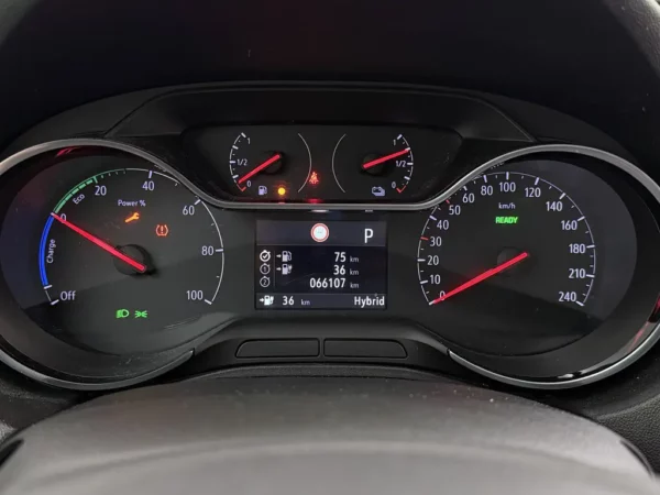 Photo 13 of 27 of W0VZ4DGZ8M6831889 Opel Grandland X 1.6 Turbo Hybrid Ultimate