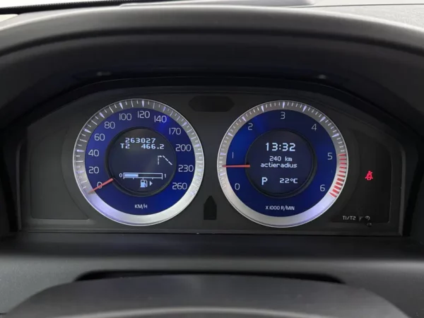 Photo 14 of 29 of YV1DZ7046A2097532 Volvo XC60 2.4 D5 AWD R-Design