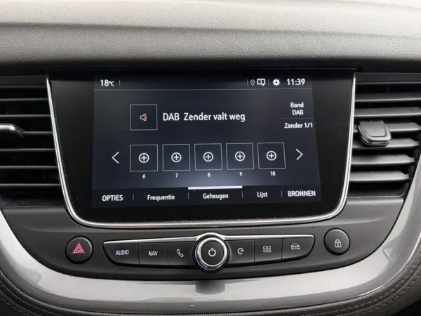 Photo 15 of 27 of W0VZ4DGZ8M6831889 Opel Grandland X 1.6 Turbo Hybrid Ultimate