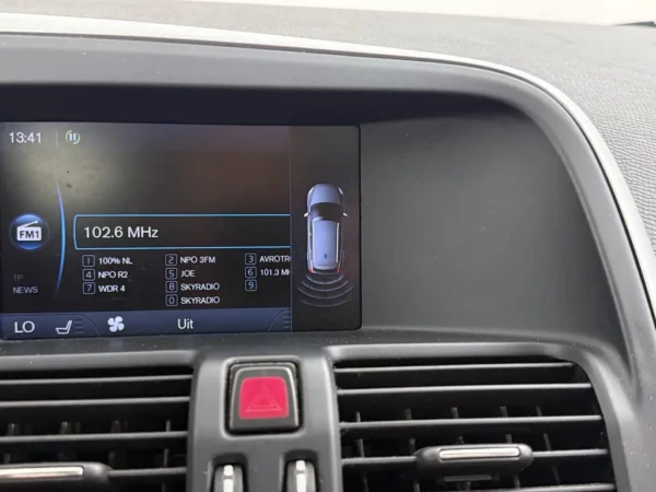 Photo 15 of 27 of YV1DZ445BB2183257 Volvo XC60 2.0T Kinetic