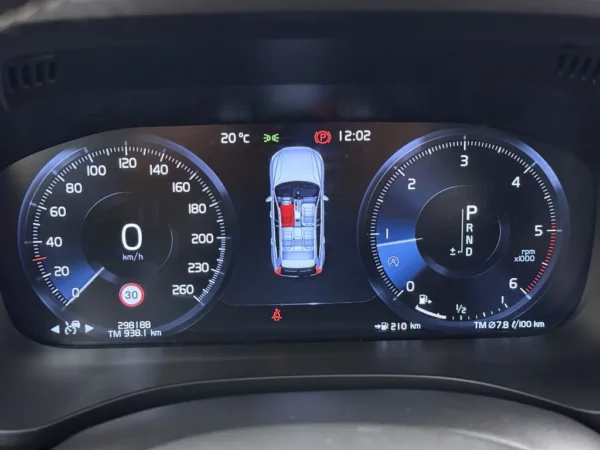 Photo 15 of 33 of YV1UZ68BCJ1017850 Volvo XC60 2.0 D5 AWD R-Design Polestar Engineered PANO