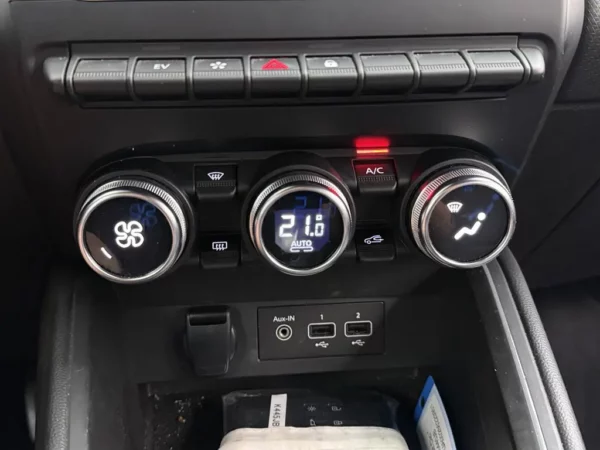 Renault Clio 1.6 E-Tech Hybrid 140 Intens Led