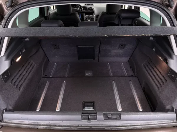 Peugeot 3008 2.0 HDi HYbrid4 99g