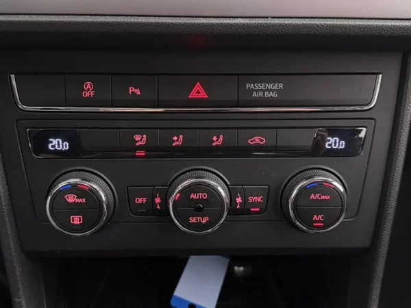 Photo 17 of 26 of VSSZZZ5FZJR065931 SEAT Leon 1.0 EcoTSI Style Business Intense